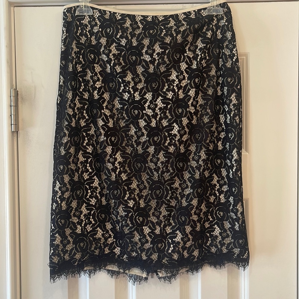 Diane Von Furstenberg Scotia Black & Ivory Lace Zipper Midi Skirt- Size 6